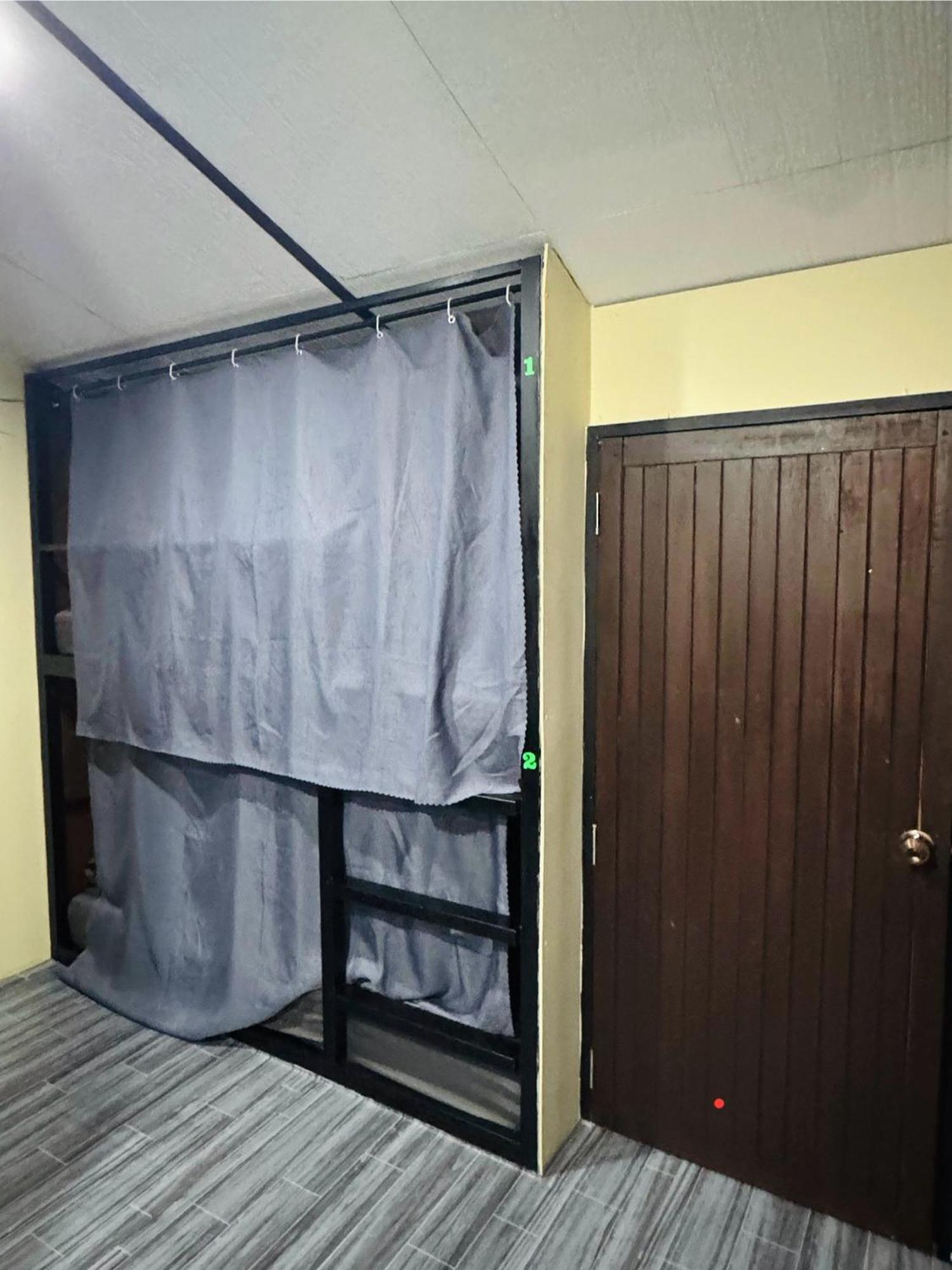 The 10 Club Hostel Thongsala Exterior photo