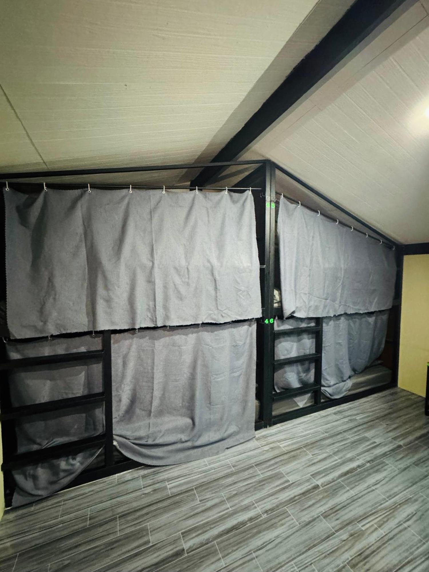 The 10 Club Hostel Thongsala Exterior photo